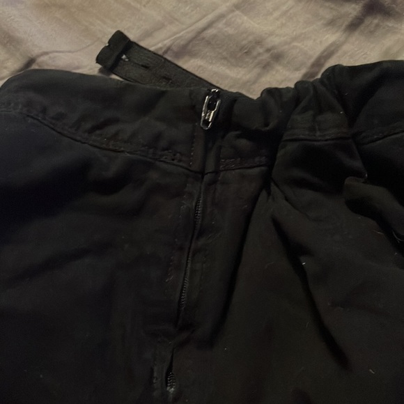 Short black skirt with decorative buttons - Picture 6 of 6